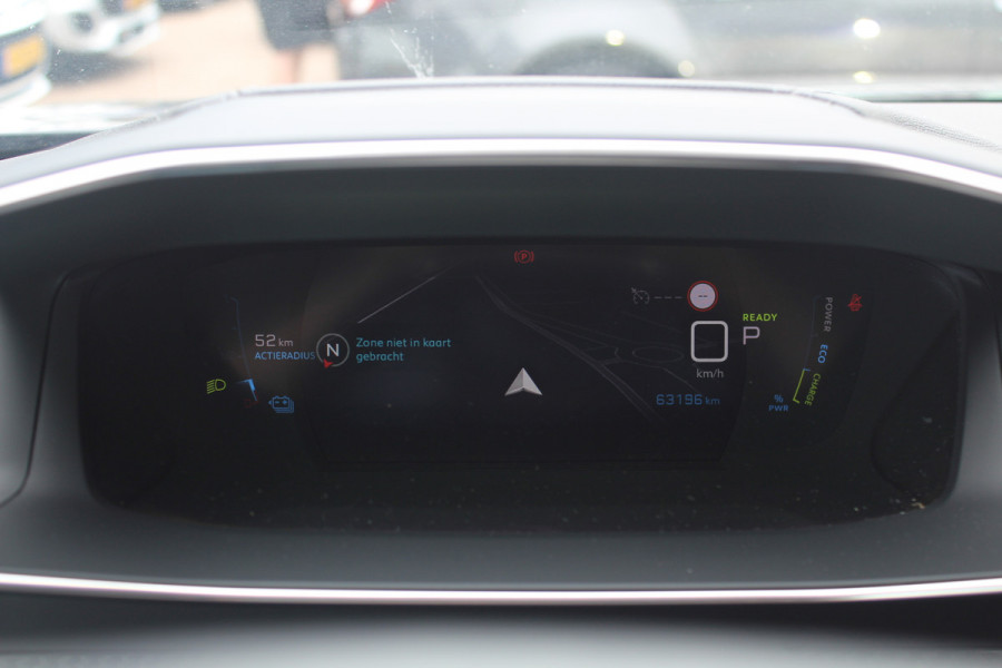 Peugeot e-2008 EV Allure 50 kWh / Camera / Half leder / Virtual Cockpit / 17'' / LED Koplampen / Keyless / Navigatie / Stoelverwarming / Cruise Control