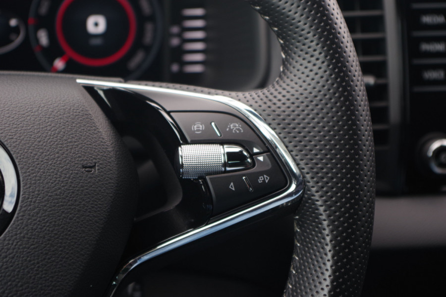 Škoda Karoq 1.5 TSI ACT 150 PK Sportline Bns, Adap. Cruise Control, Camera, Carplay
