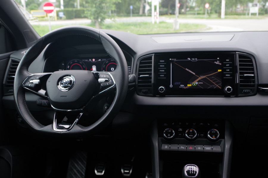 Škoda Karoq 1.5 TSI ACT 150 PK Sportline Bns, Adap. Cruise Control, Camera, Carplay