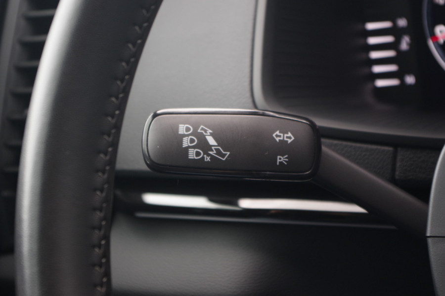 Škoda Karoq 1.5 TSI ACT 150 PK Sportline Bns, Adap. Cruise Control, Camera, Carplay