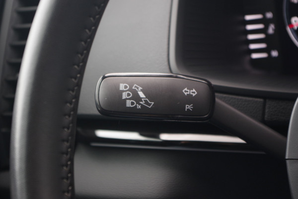 Škoda Karoq 1.5 TSI ACT 150 PK Sportline Bns, Adap. Cruise Control, Camera, Carplay