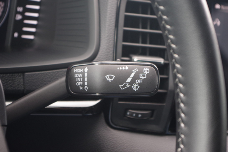 Škoda Karoq 1.5 TSI ACT 150 PK Sportline Bns, Adap. Cruise Control, Camera, Carplay