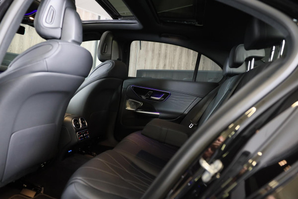 Mercedes-Benz C-Klasse 300 e 4MATIC AMG 63 Look / Acc / Memory / Burmester / Head Up / 360 Camera / Leder / Navi / Led / 20 Inch