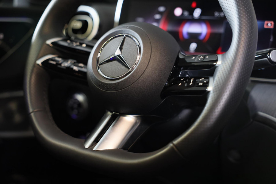 Mercedes-Benz C-Klasse 300 e 4MATIC AMG 63 Look / Acc / Memory / Burmester / Head Up / 360 Camera / Leder / Navi / Led / 20 Inch