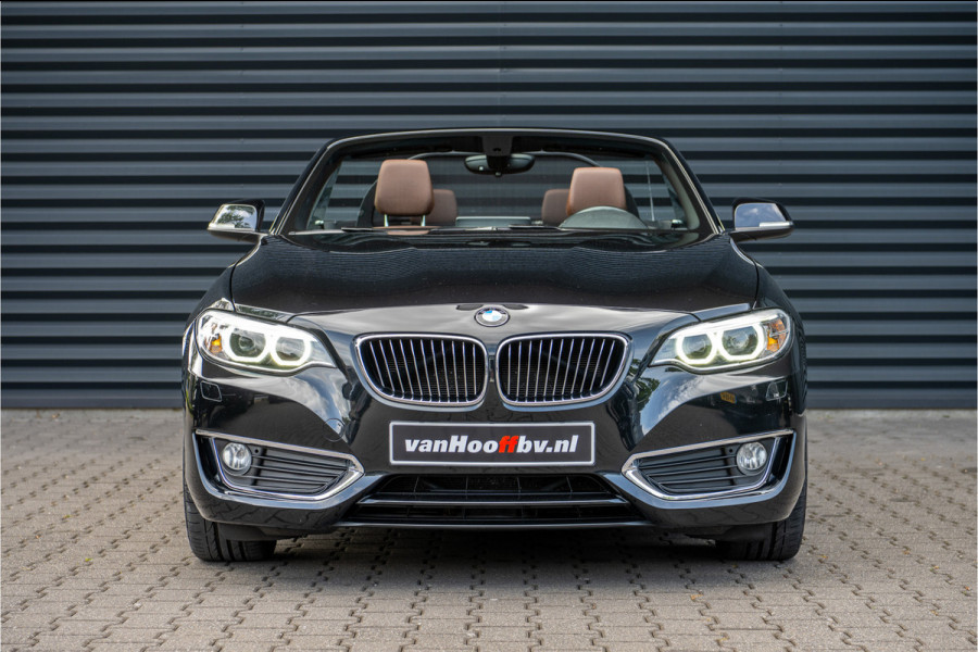 BMW 2 Serie Cabrio 220i Luxury Line Xenon - M Sport stuurwiel - Sportstoel