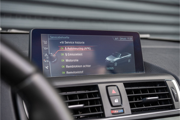 BMW 2 Serie Cabrio 220i Luxury Line Xenon - M Sport stuurwiel - Sportstoel