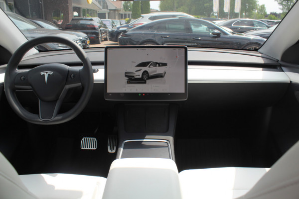 Tesla Model Y Long Range AWD 75 kWh / Autopilot / Panoramadak / Camera / Leder / 20'' / Keyless / ACC