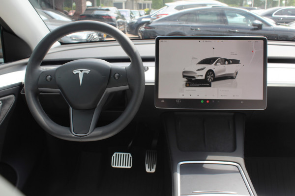 Tesla Model Y Long Range AWD 75 kWh / Autopilot / Panoramadak / Camera / Leder / 20'' / Keyless / ACC