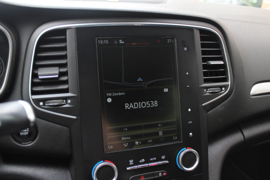 Renault MEGANE Estate 1.2 TCe Bose / Trekhaak / Camera / Navigatie / Bose / 17'' / Half leder / Keyless / Dodehoek / DAB / Cruise Control