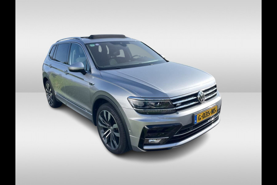 Volkswagen Tiguan Allspace 1.5 TSI Highline Business R-Line 7p. / Panoramadak / Camera / 20'' / Virtual Cockpit / DAB / Stoelverwarming / ACC / Spiegelpakket
