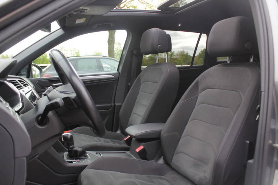Volkswagen Tiguan Allspace 1.5 TSI Highline Business R-Line 7p. / Panoramadak / Camera / 20'' / Virtual Cockpit / DAB / Stoelverwarming / ACC / Spiegelpakket