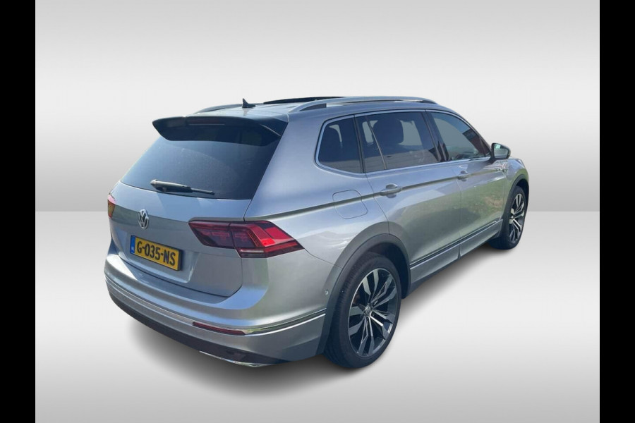 Volkswagen Tiguan Allspace 1.5 TSI Highline Business R-Line 7p. / Panoramadak / Camera / 20'' / Virtual Cockpit / DAB / Stoelverwarming / ACC / Spiegelpakket