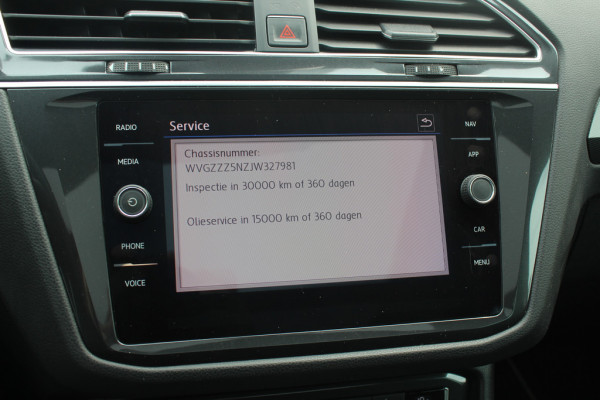 Volkswagen Tiguan Allspace 1.5 TSI Highline Business R-Line 7p. / Panoramadak / Camera / 20'' / Virtual Cockpit / DAB / Stoelverwarming / ACC / Spiegelpakket