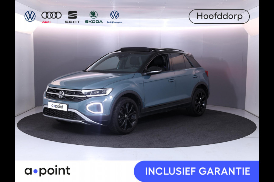 Volkswagen T-Roc 1.5 TSI Style 150 pk Automaat (DSG) | Verlengde garantie | Panoramadak | Parkeersensoren (Park assist) | Stoelverwarming | Black Style pakket |