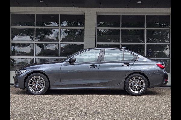 BMW 3-serie 320i Executive Edition SPORT LINE | SPORTSTOELEN | STOELVERWARMING |