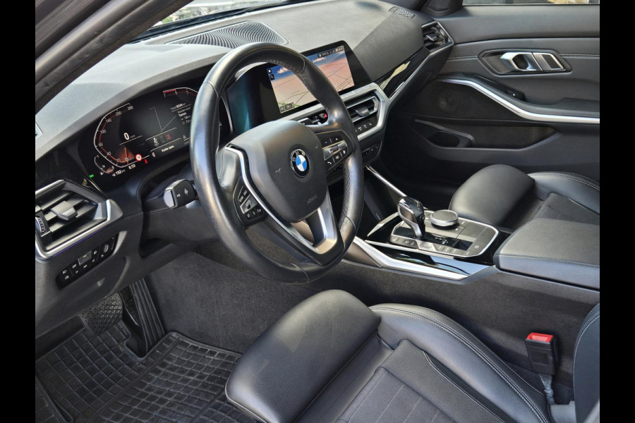 BMW 3-serie 320i Executive Edition SPORT LINE | SPORTSTOELEN | STOELVERWARMING |