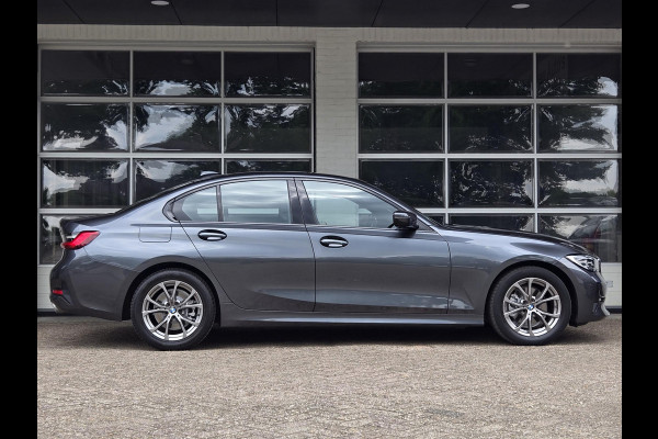 BMW 3-serie 320i Executive Edition SPORT LINE | SPORTSTOELEN | STOELVERWARMING |