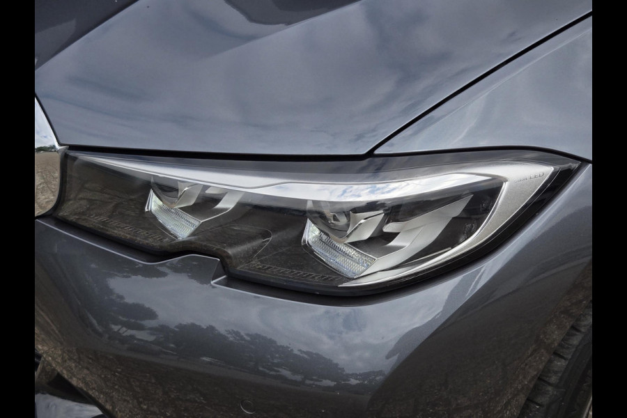 BMW 3-serie 320i Executive Edition SPORT LINE | SPORTSTOELEN | STOELVERWARMING |