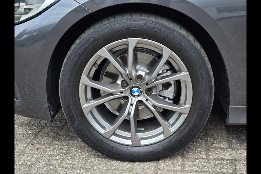 BMW 3-serie 320i Executive Edition SPORT LINE | SPORTSTOELEN | STOELVERWARMING |