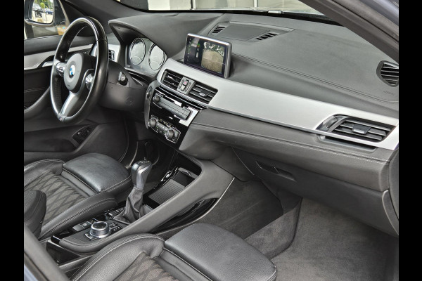 BMW X1 xDrive25e X line | 19 INCH LM VELGEN | SPORTSTOELEN | TREKHAAK | CAMERA |