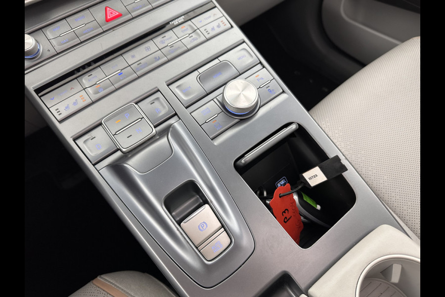 Hyundai NEXO FCEV Plus Pack [ HYDROGENIUM ] (INCL-BTW) Aut. *PANO | LUXURY-LEATHER | NAVI-FULLMAP | ADAPTIVE-CRUISE |  FULL-LED | KEYLESS | DAB |  KRELL-AUDIO | DIGI-WIDESCREEN-COCKPIT | SURROUND-VIEW | SHIFT-PADDLES | COMFORT-SEATS |