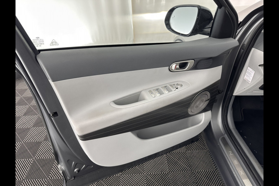 Hyundai NEXO FCEV Plus Pack [ HYDROGENIUM ] (INCL-BTW) Aut. *PANO | LUXURY-LEATHER | NAVI-FULLMAP | ADAPTIVE-CRUISE |  FULL-LED | KEYLESS | DAB |  KRELL-AUDIO | DIGI-WIDESCREEN-COCKPIT | SURROUND-VIEW | SHIFT-PADDLES | COMFORT-SEATS |