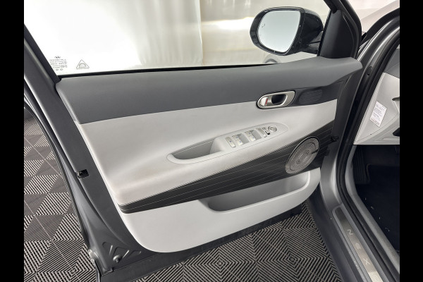 Hyundai NEXO FCEV Plus Pack [ HYDROGENIUM ] (INCL-BTW) Aut. *PANO | LUXURY-LEATHER | NAVI-FULLMAP | ADAPTIVE-CRUISE |  FULL-LED | KEYLESS | DAB |  KRELL-AUDIO | DIGI-WIDESCREEN-COCKPIT | SURROUND-VIEW | SHIFT-PADDLES | COMFORT-SEATS |