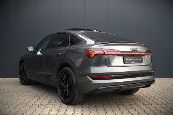 Audi e-tron Sportback 50 quattro S edition 71 kWh | RS Seats | Diamond Stitch | Panoramadak | S-Line | Keyless | Memory Seats | Stoelverwarming | Ambiance Verlichting | Camera | Adaptive Cruise Control | Leer | Matrix LED | Luchtvering |