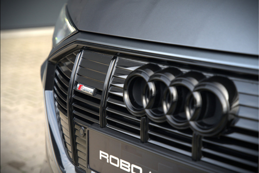 Audi e-tron Sportback 50 quattro S edition 71 kWh | RS Seats | Diamond Stitch | Panoramadak | S-Line | Keyless | Memory Seats | Stoelverwarming | Ambiance Verlichting | Camera | Adaptive Cruise Control | Leer | Matrix LED | Luchtvering |
