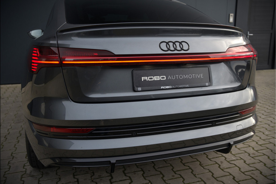 Audi e-tron Sportback 50 quattro S edition 71 kWh | RS Seats | Diamond Stitch | Panoramadak | S-Line | Keyless | Memory Seats | Stoelverwarming | Ambiance Verlichting | Camera | Adaptive Cruise Control | Leer | Matrix LED | Luchtvering |