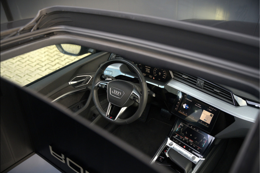 Audi e-tron Sportback 50 quattro S edition 71 kWh | RS Seats | Diamond Stitch | Panoramadak | S-Line | Keyless | Memory Seats | Stoelverwarming | Ambiance Verlichting | Camera | Adaptive Cruise Control | Leer | Matrix LED | Luchtvering |