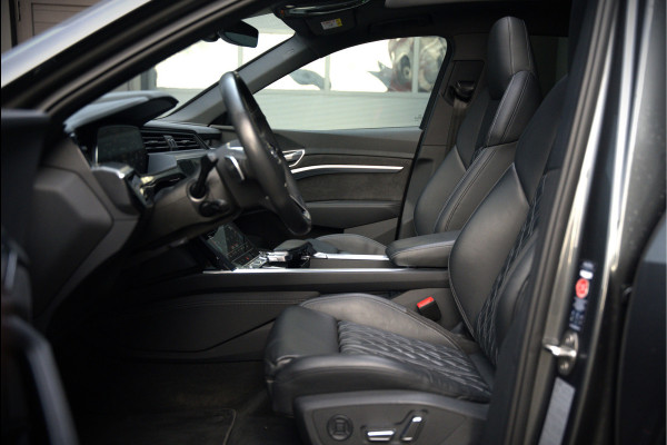 Audi e-tron Sportback 50 quattro S edition 71 kWh | RS Seats | Diamond Stitch | Panoramadak | S-Line | Keyless | Memory Seats | Stoelverwarming | Ambiance Verlichting | Camera | Adaptive Cruise Control | Leer | Matrix LED | Luchtvering |