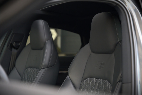 Audi e-tron Sportback 50 quattro S edition 71 kWh | RS Seats | Diamond Stitch | Panoramadak | S-Line | Keyless | Memory Seats | Stoelverwarming | Ambiance Verlichting | Camera | Adaptive Cruise Control | Leer | Matrix LED | Luchtvering |