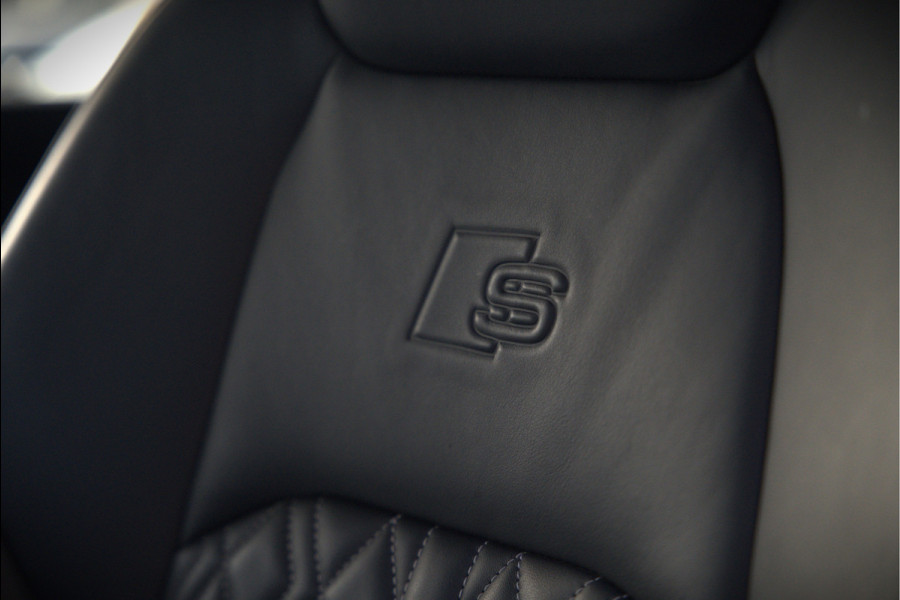 Audi e-tron Sportback 50 quattro S edition 71 kWh | RS Seats | Diamond Stitch | Panoramadak | S-Line | Keyless | Memory Seats | Stoelverwarming | Ambiance Verlichting | Camera | Adaptive Cruise Control | Leer | Matrix LED | Luchtvering |