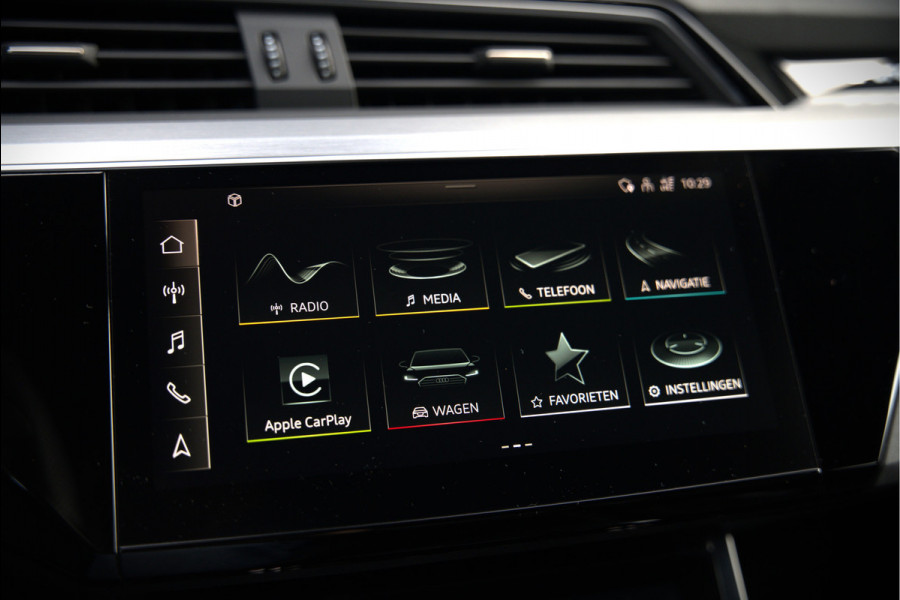Audi e-tron Sportback 50 quattro S edition 71 kWh | RS Seats | Diamond Stitch | Panoramadak | S-Line | Keyless | Memory Seats | Stoelverwarming | Ambiance Verlichting | Camera | Adaptive Cruise Control | Leer | Matrix LED | Luchtvering |