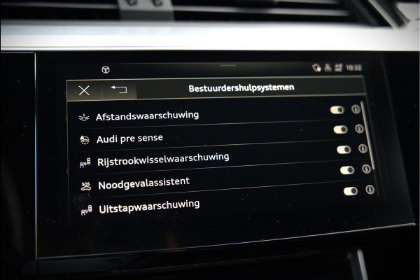 Audi e-tron Sportback 50 quattro S edition 71 kWh | RS Seats | Diamond Stitch | Panoramadak | S-Line | Keyless | Memory Seats | Stoelverwarming | Ambiance Verlichting | Camera | Adaptive Cruise Control | Leer | Matrix LED | Luchtvering |