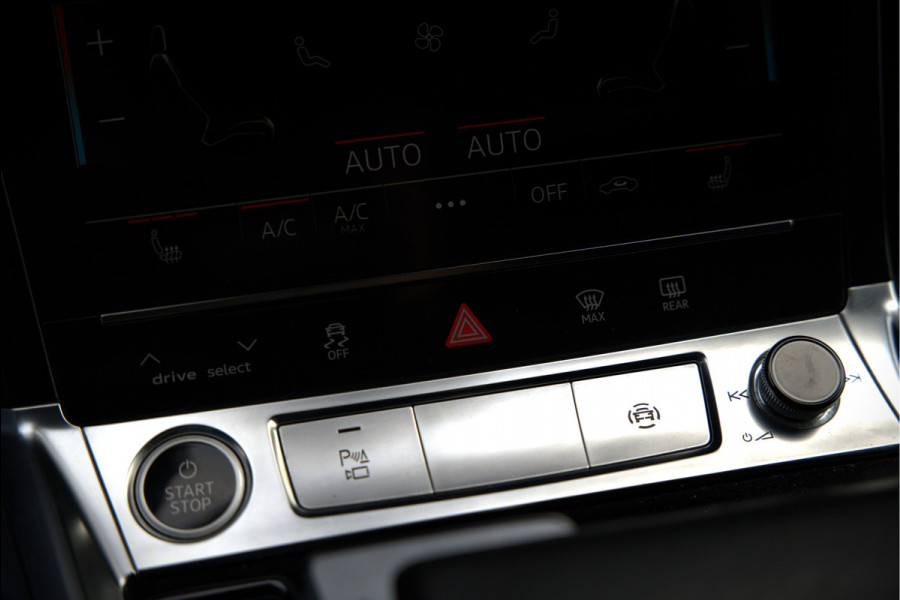 Audi e-tron Sportback 50 quattro S edition 71 kWh | RS Seats | Diamond Stitch | Panoramadak | S-Line | Keyless | Memory Seats | Stoelverwarming | Ambiance Verlichting | Camera | Adaptive Cruise Control | Leer | Matrix LED | Luchtvering |