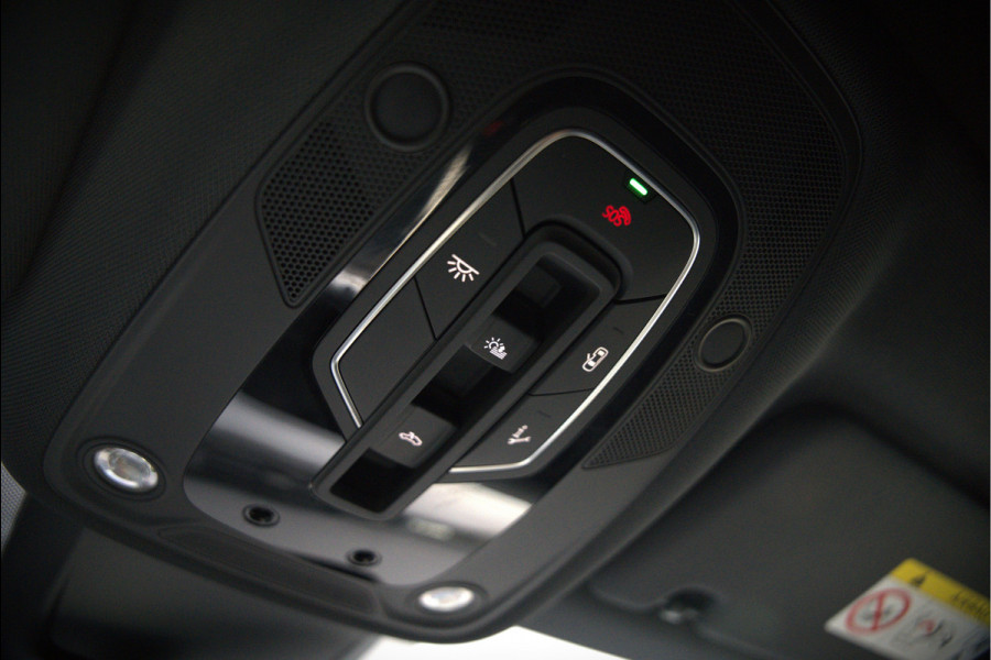 Audi e-tron Sportback 50 quattro S edition 71 kWh | RS Seats | Diamond Stitch | Panoramadak | S-Line | Keyless | Memory Seats | Stoelverwarming | Ambiance Verlichting | Camera | Adaptive Cruise Control | Leer | Matrix LED | Luchtvering |