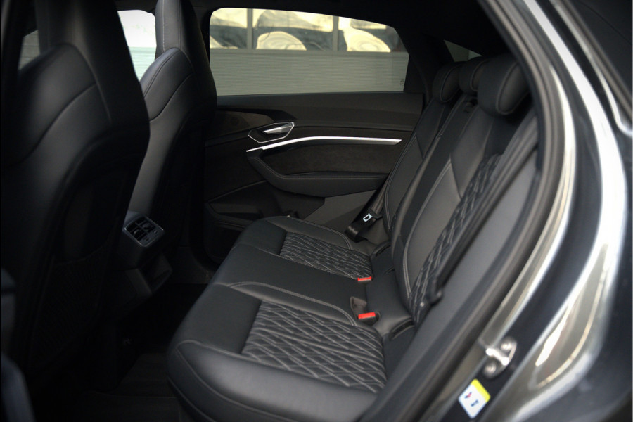Audi e-tron Sportback 50 quattro S edition 71 kWh | RS Seats | Diamond Stitch | Panoramadak | S-Line | Keyless | Memory Seats | Stoelverwarming | Ambiance Verlichting | Camera | Adaptive Cruise Control | Leer | Matrix LED | Luchtvering |