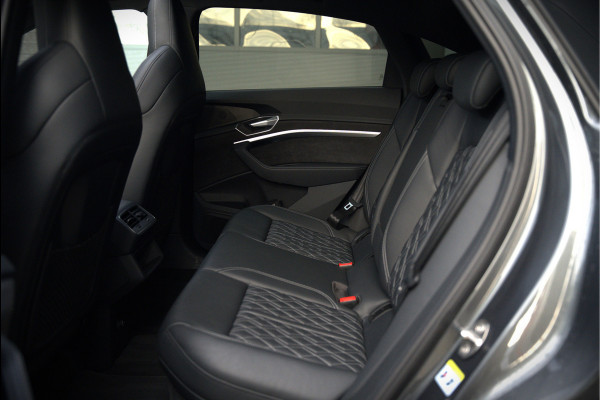 Audi e-tron Sportback 50 quattro S edition 71 kWh | RS Seats | Diamond Stitch | Panoramadak | S-Line | Keyless | Memory Seats | Stoelverwarming | Ambiance Verlichting | Camera | Adaptive Cruise Control | Leer | Matrix LED | Luchtvering |