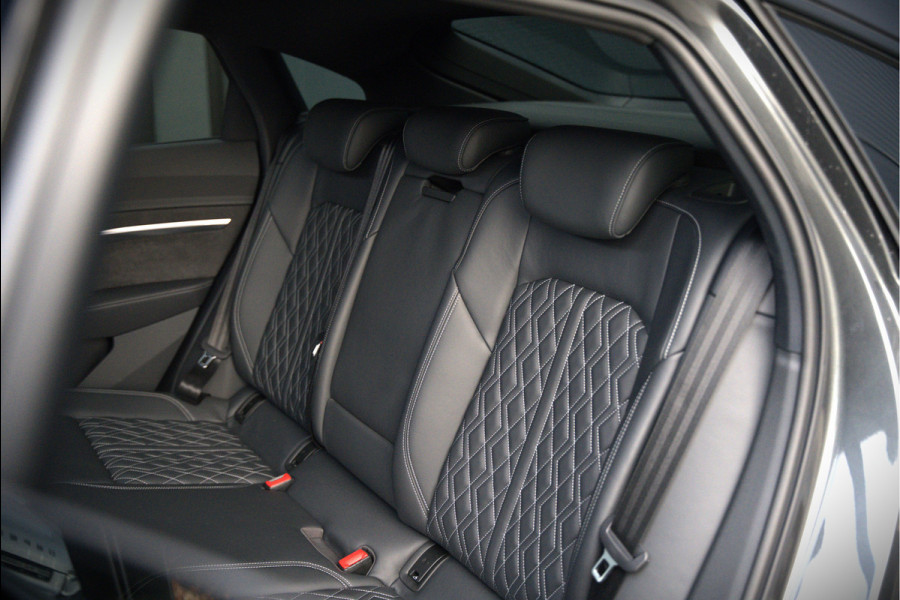 Audi e-tron Sportback 50 quattro S edition 71 kWh | RS Seats | Diamond Stitch | Panoramadak | S-Line | Keyless | Memory Seats | Stoelverwarming | Ambiance Verlichting | Camera | Adaptive Cruise Control | Leer | Matrix LED | Luchtvering |