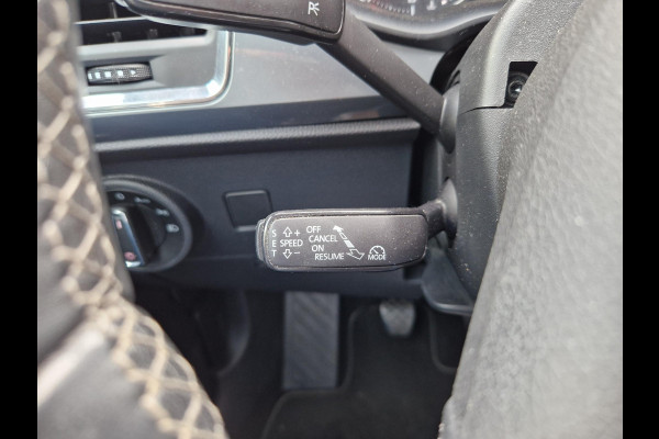 Seat Ateca 1.0 EcoTSI Style | Trekhaak | Cruise | Apple Carplay / Android Auto | Clima | PDC |