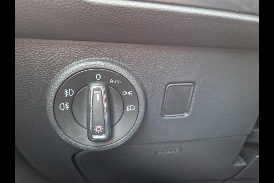 Seat Ateca 1.0 EcoTSI Style | Trekhaak | Cruise | Apple Carplay / Android Auto | Clima | PDC |