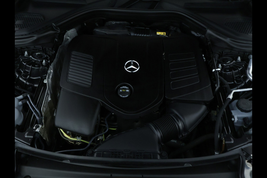 Mercedes-Benz GLC 400 e 4MATIC AMG Plug-Hybride | AMG Line Premium | Night Pakket | Trekhaak | Panorama Schuif-Kanteldak | Rijassistentiepakket plus | Inclusief 24 maanden MB Certified garantie voor Europa.