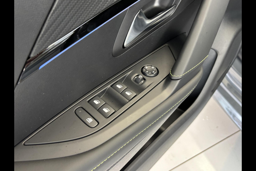 Peugeot 208 Hybrid 136 e-DCS6 GT Automaat | Stoelverwarming | Elektrisch verstelbare bestuurdersstoel met massage | 360 camera | Panoramadak | Dodehoekdetectie