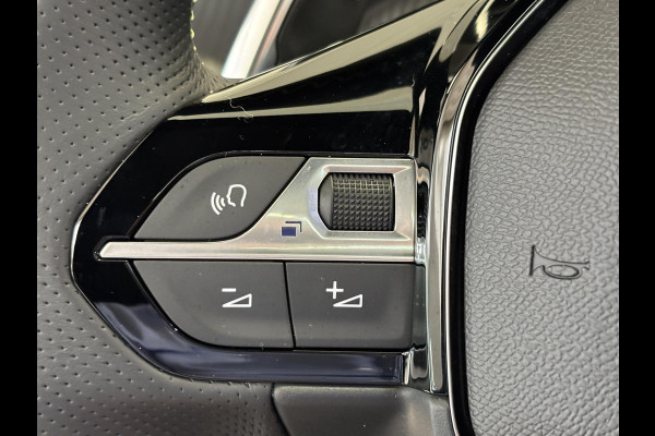 Peugeot 208 Hybrid 136 e-DCS6 GT Automaat | Stoelverwarming | Elektrisch verstelbare bestuurdersstoel met massage | 360 camera | Panoramadak | Dodehoekdetectie