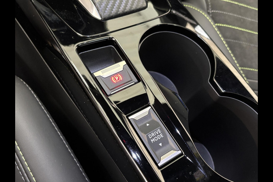 Peugeot 208 Hybrid 136 e-DCS6 GT Automaat | Stoelverwarming | Elektrisch verstelbare bestuurdersstoel met massage | 360 camera | Panoramadak | Dodehoekdetectie