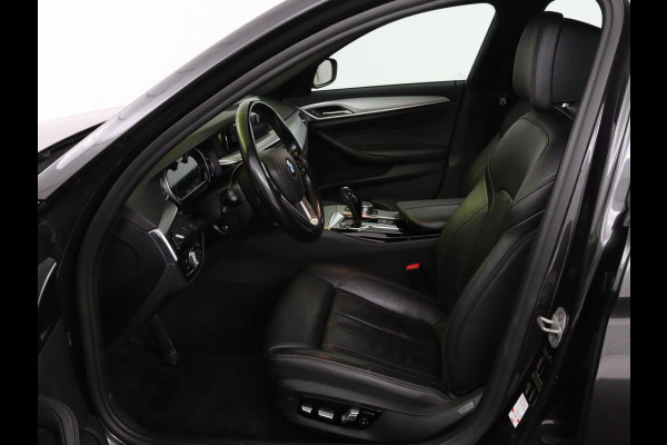 BMW 5 Serie 520i High Executive | M-Sport | Leder | Stoelverwarming | Trekhaak | 20'' | Adaptief LED | Comfortstoelen | Navigatie | Parkeerhulp | Memory