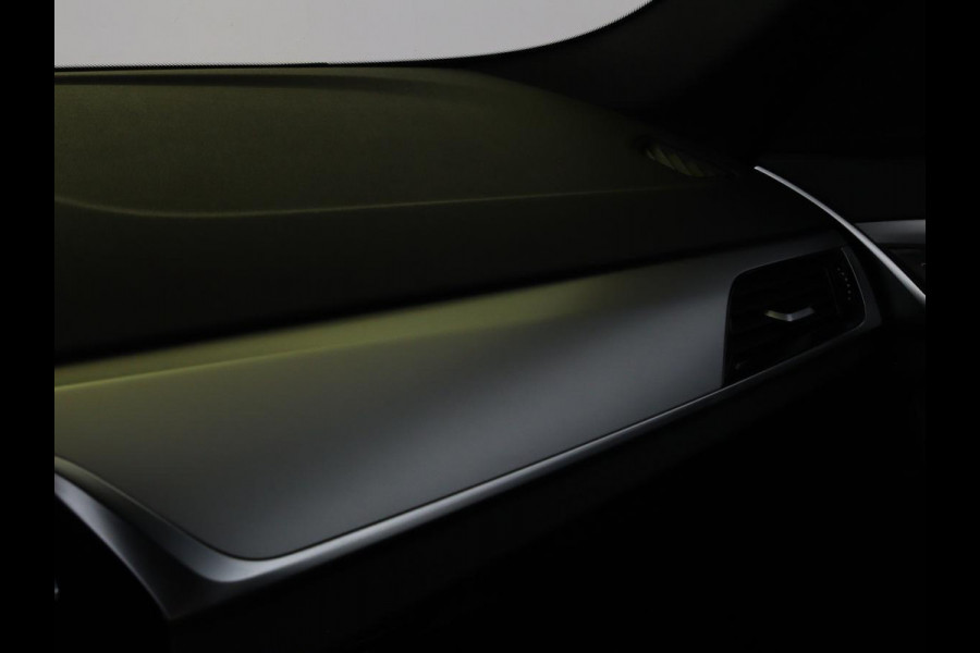 BMW 5 Serie 520i High Executive | M-Sport | Leder | Stoelverwarming | Trekhaak | 20'' | Adaptief LED | Comfortstoelen | Navigatie | Parkeerhulp | Memory