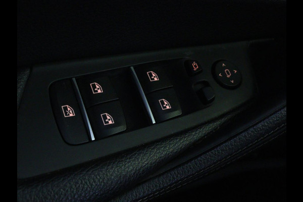 BMW 5 Serie 520i High Executive | M-Sport | Leder | Stoelverwarming | Trekhaak | 20'' | Adaptief LED | Comfortstoelen | Navigatie | Parkeerhulp | Memory